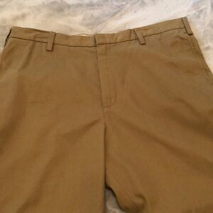 NWOT/EUC Banana Republic classic khaki chino men’s pants 38x32